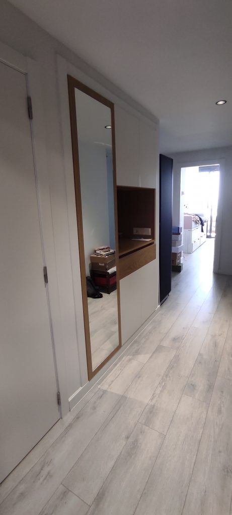 Treball de mobiliari i revestiments realitzat per IRISAL a Tarragona